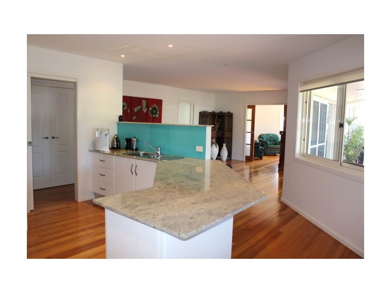4 Yachtsman Drive, Safety Beach NSW 2456