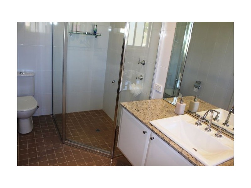 4 Yachtsman Drive, Safety Beach NSW 2456