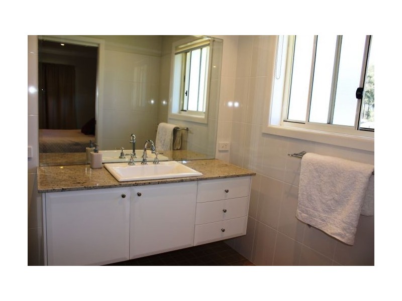 4 Yachtsman Drive, Safety Beach NSW 2456
