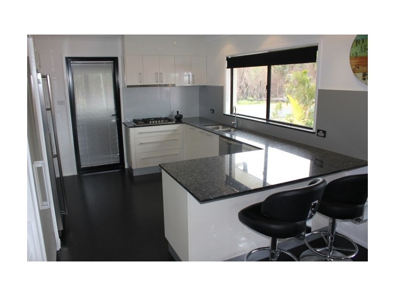 6 Arrawarra Road, Arrawarra Headland NSW 2456