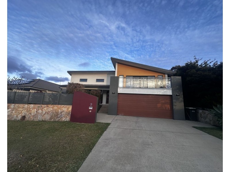 3 Admiralty Drive, Safety Beach NSW 2456