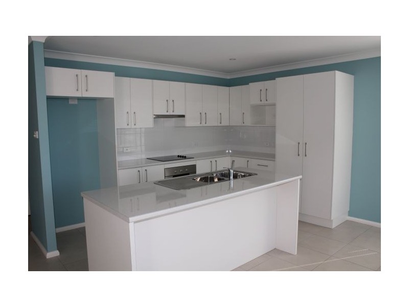 24 Admiralty Drive, Safety Beach NSW 2456