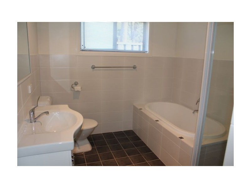 24 Admiralty Drive, Safety Beach NSW 2456