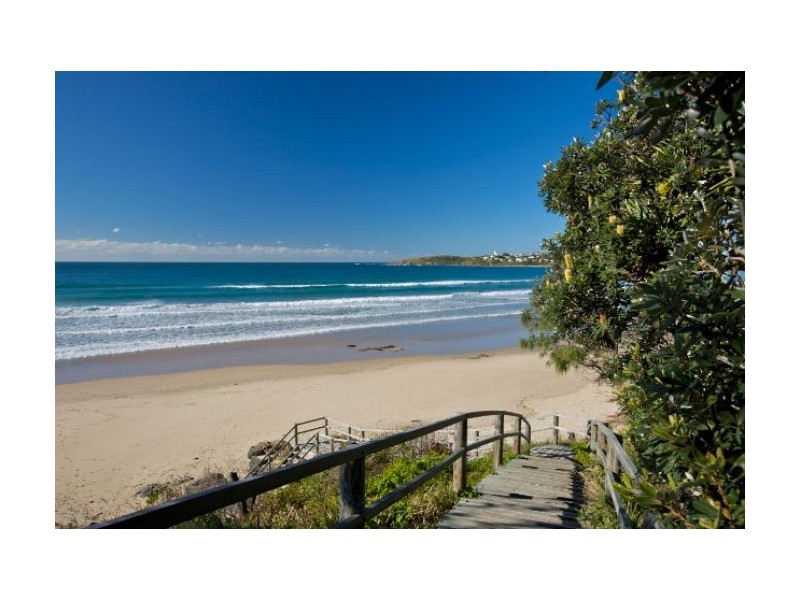 12 Ocean Links Close, Safety Beach NSW 2456