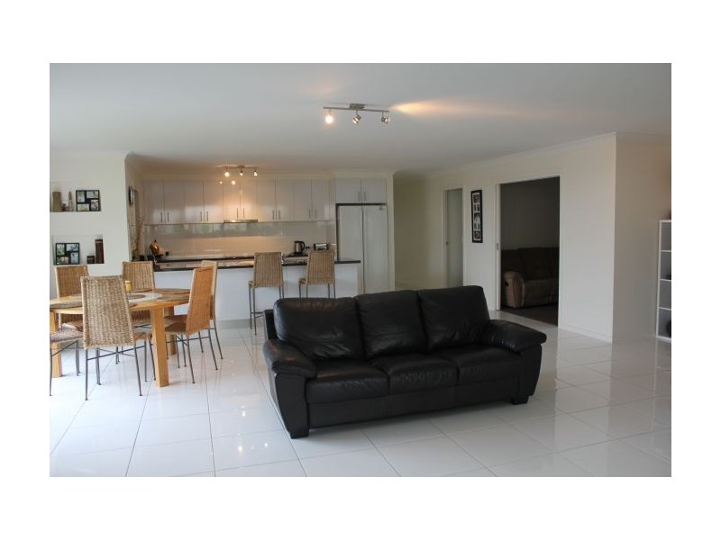 1 Mariner Drive, Safety Beach NSW 2456