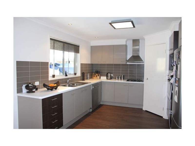 16 Admiralty Drive, Safety Beach NSW 2456