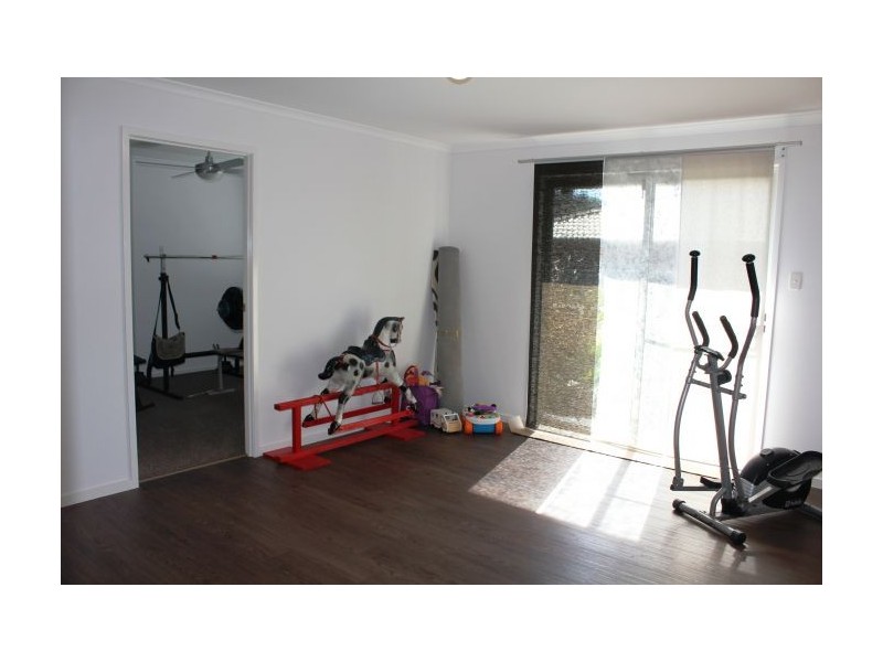 16 Admiralty Drive, Safety Beach NSW 2456