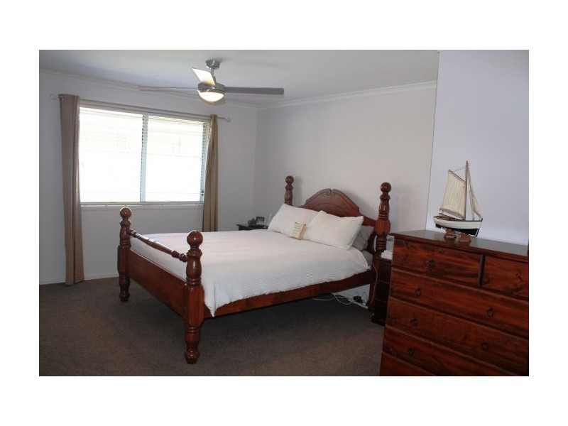 16 Admiralty Drive, Safety Beach NSW 2456
