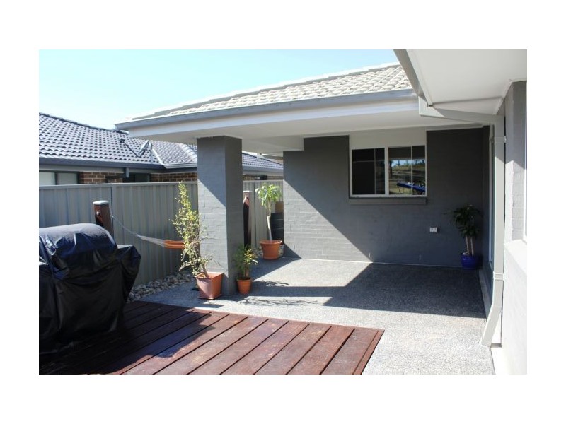 16 Admiralty Drive, Safety Beach NSW 2456