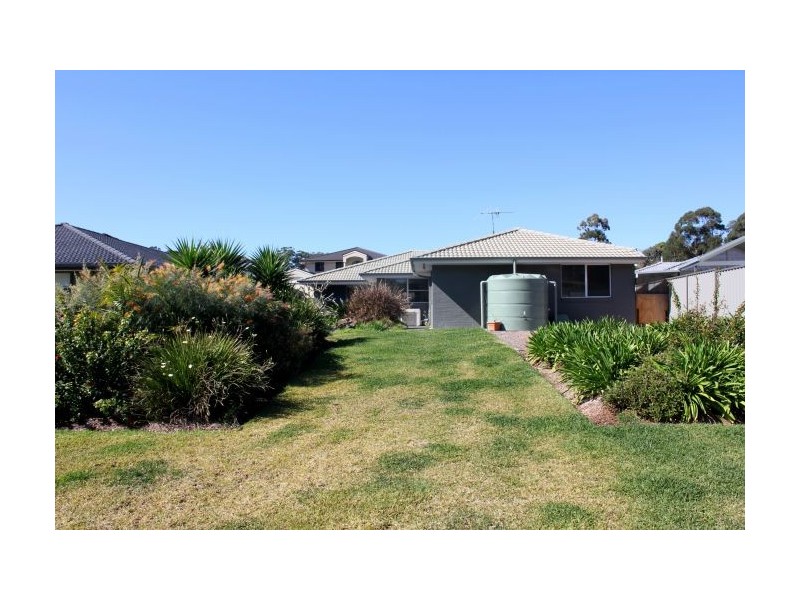 16 Admiralty Drive, Safety Beach NSW 2456