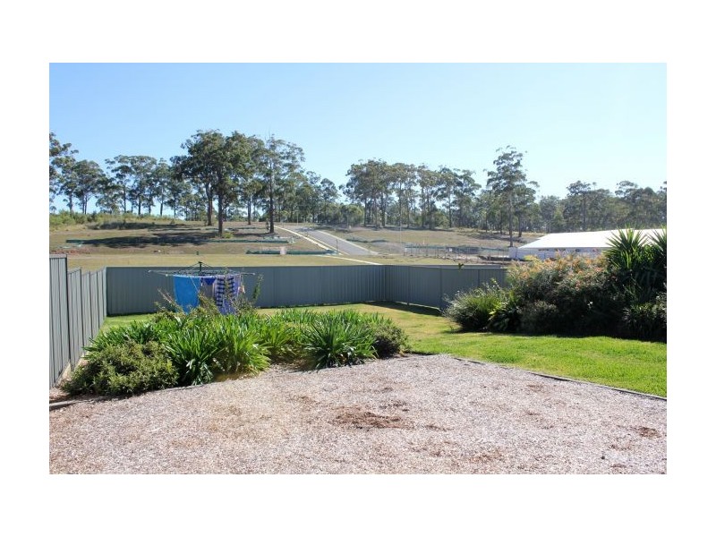 16 Admiralty Drive, Safety Beach NSW 2456