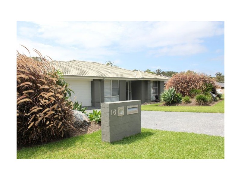 16 Admiralty Drive, Safety Beach NSW 2456