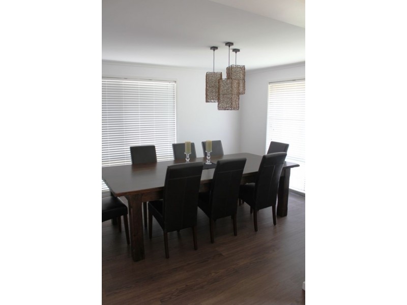 16 Admiralty Drive, Safety Beach NSW 2456