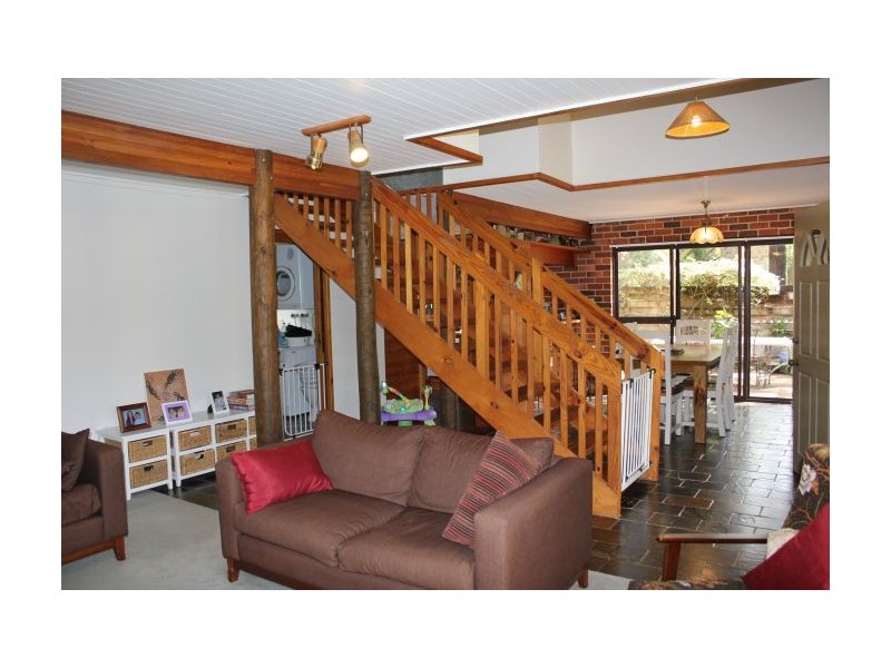 18 Beacon Crescent, Emerald Beach NSW 2456