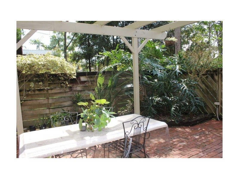 18 Beacon Crescent, Emerald Beach NSW 2456