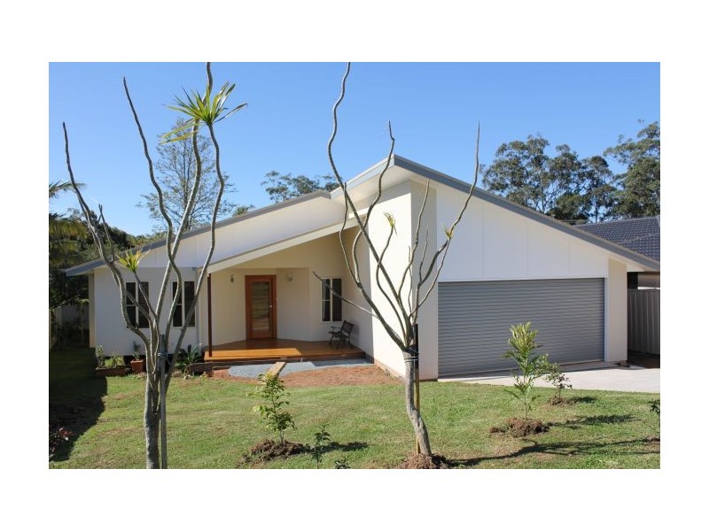 22 Strawberry Close, Woolgoolga NSW 2456