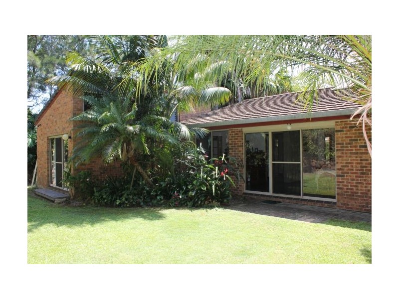 3 Gresham Drive, Woolgoolga NSW 2456
