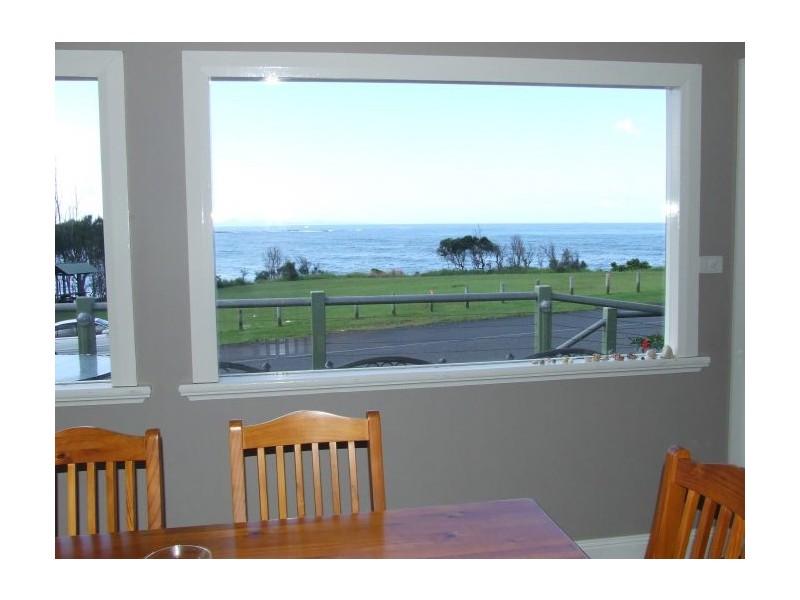 16 Pollack Esplanade, Woolgoolga NSW 2456