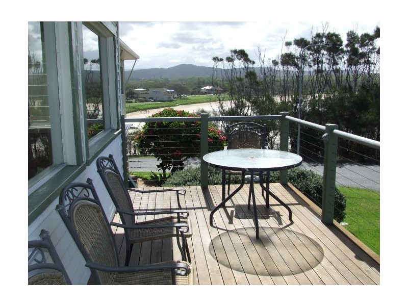 16 Pollack Esplanade, Woolgoolga NSW 2456