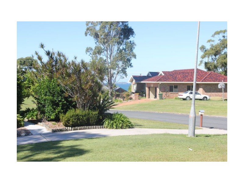 8 Stefan Close, Emerald Beach NSW 2456