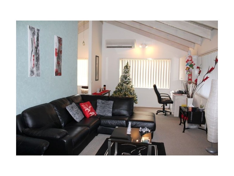 9 Young Street, Safety Beach NSW 2456