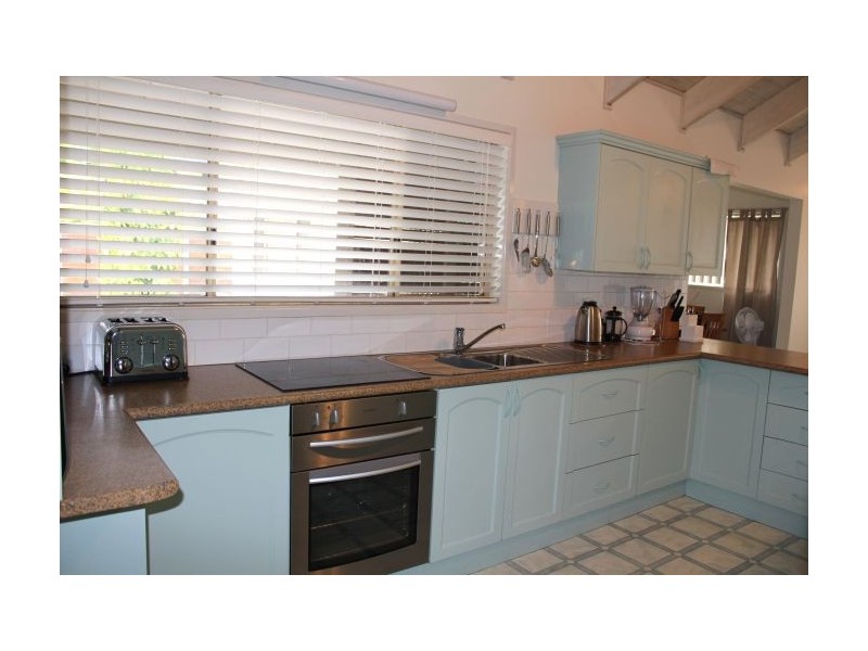 9 Young Street, Safety Beach NSW 2456