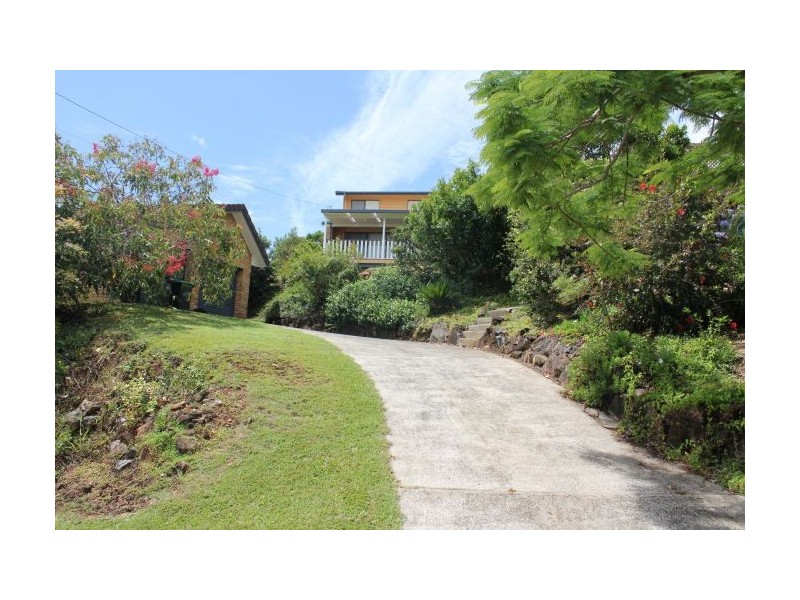 20 Schofield Drive, Safety Beach NSW 2456