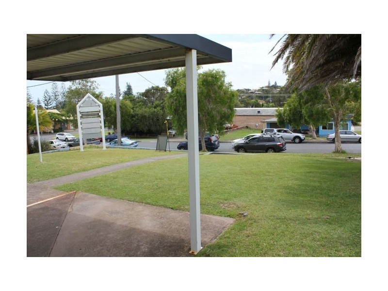 1/8 Nightingale, Woolgoolga NSW 2456