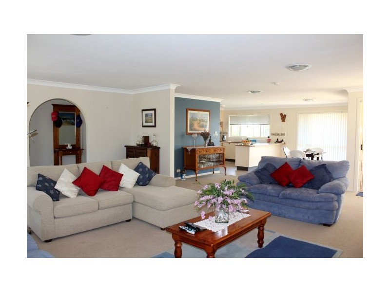 19 Campbell Street, Safety Beach NSW 2456