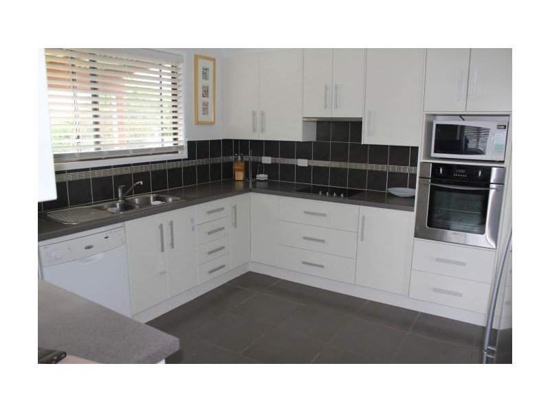 5 Campbell Street, Safety Beach NSW 2456