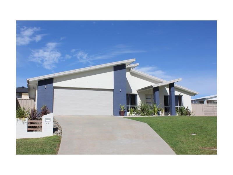 48 Vista Close, Woolgoolga NSW 2456