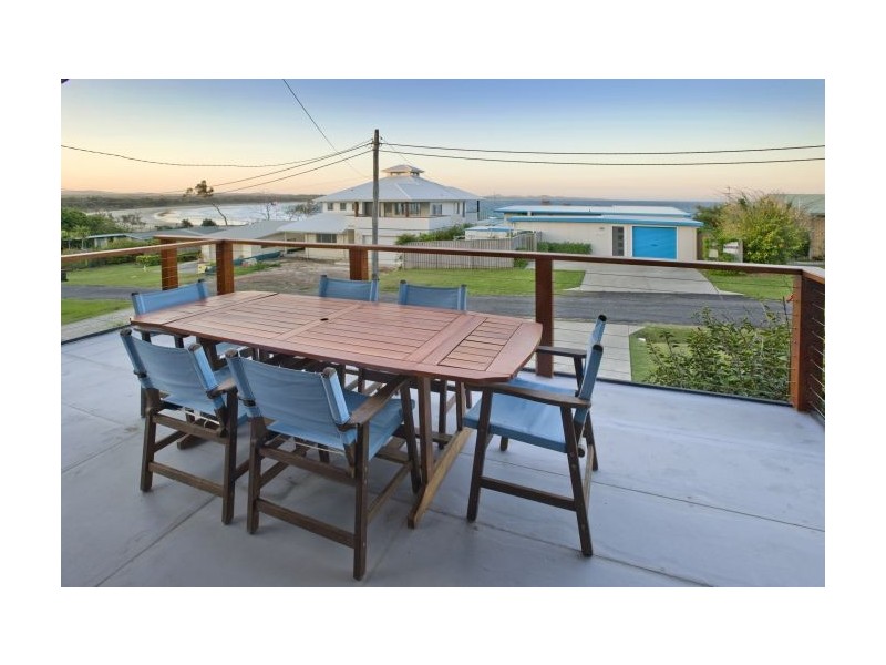 11 First Avenue, Arrawarra Headland NSW 2456