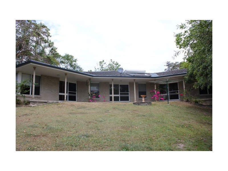 25 Lake View Ave, Safety Beach NSW 2456