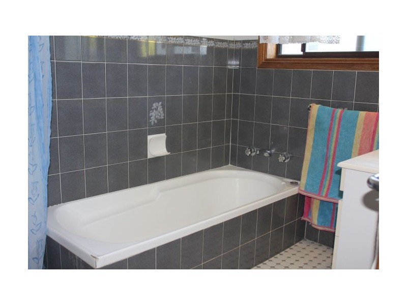 6 Maple Rd, Sandy Beach NSW 2456