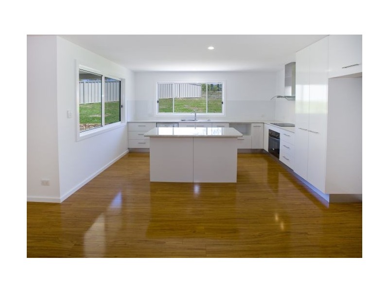 5 Helmsman Close, Safety Beach NSW 2456