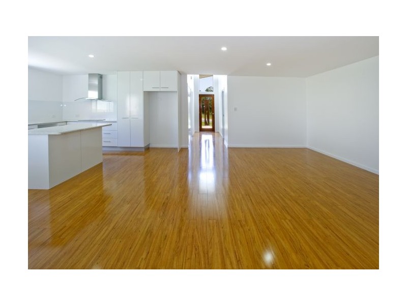 5 Helmsman Close, Safety Beach NSW 2456