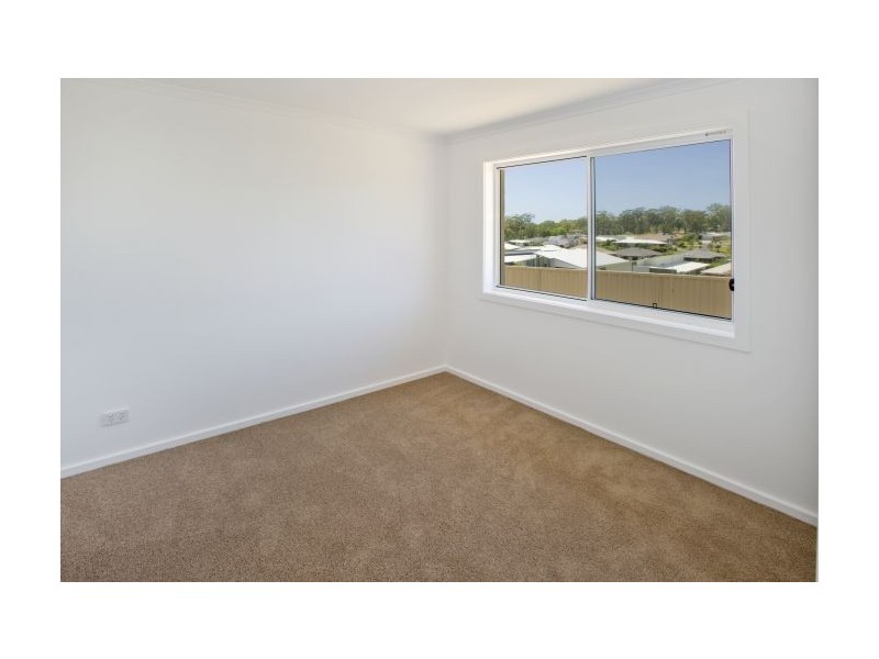 5 Helmsman Close, Safety Beach NSW 2456