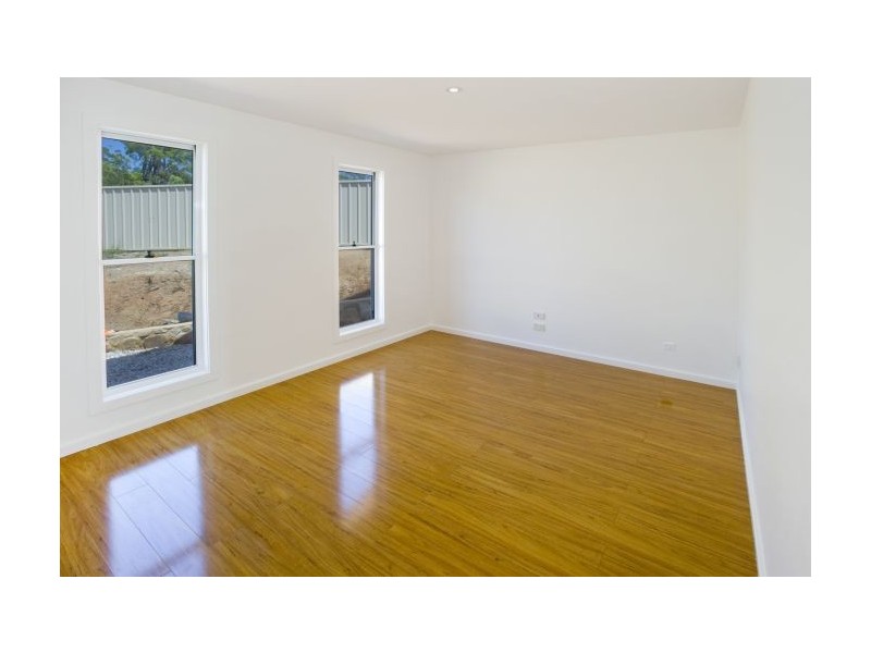 5 Helmsman Close, Safety Beach NSW 2456