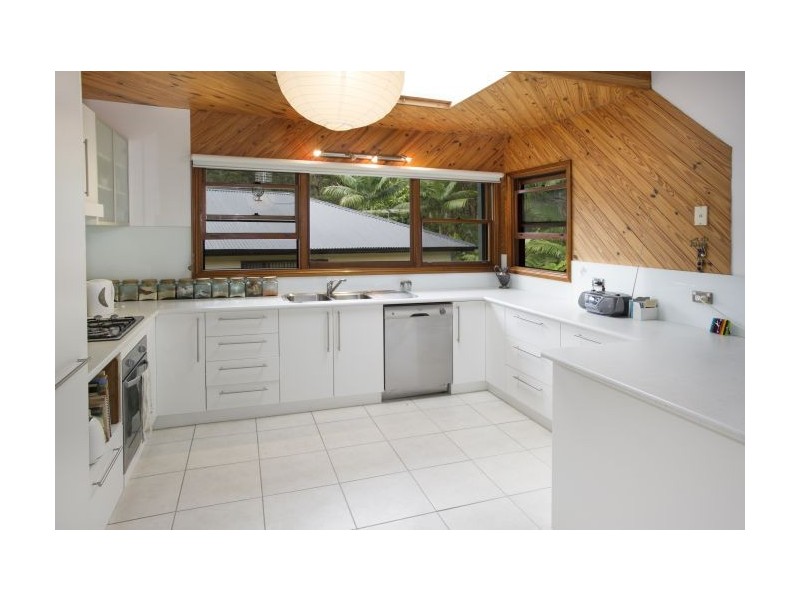 14 Young Street, Safety Beach NSW 2456