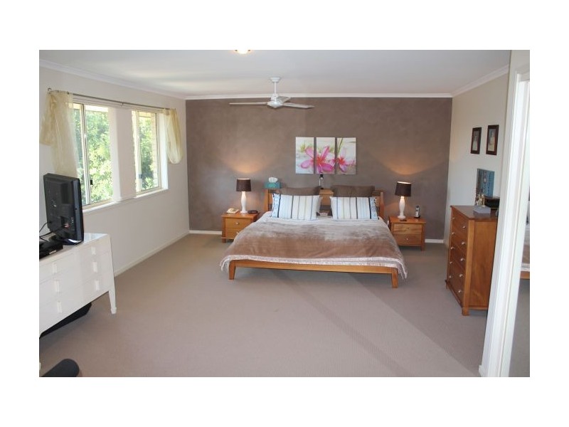 12 Oceanlinks Close, Safety Beach NSW 2456