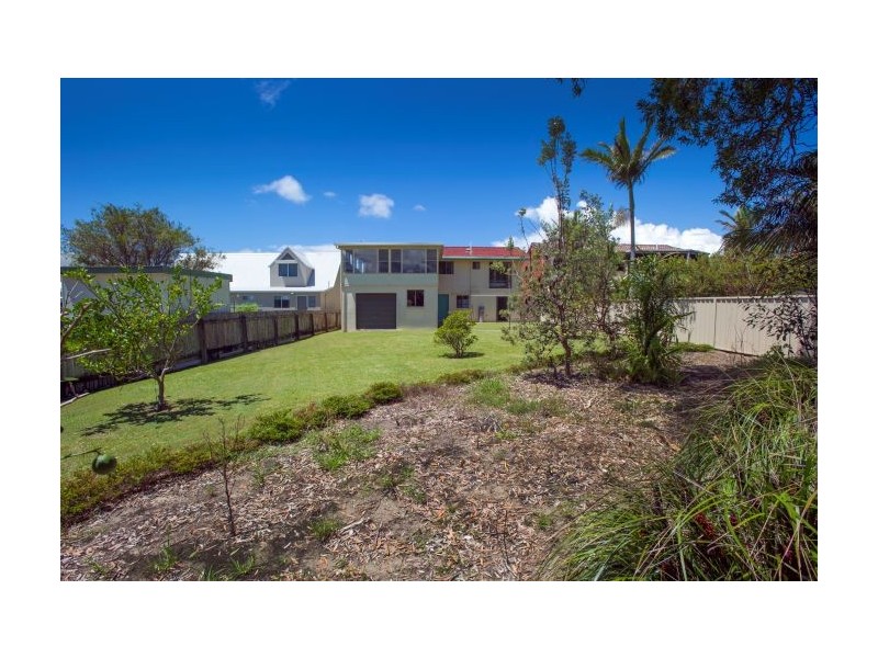 10 Fuller Street, Arrawarra Headland NSW 2456