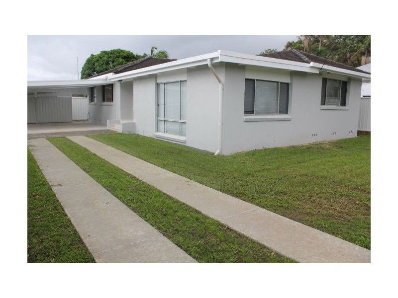 27 Dalgety Street, Woolgoolga NSW 2456