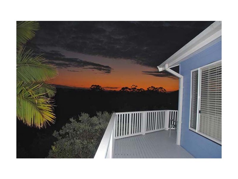 33 Poynten Drive, Emerald Beach NSW 2456