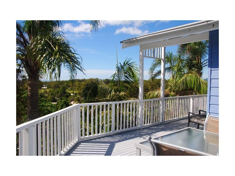 33 Poynten Drive, Emerald Beach NSW 2456