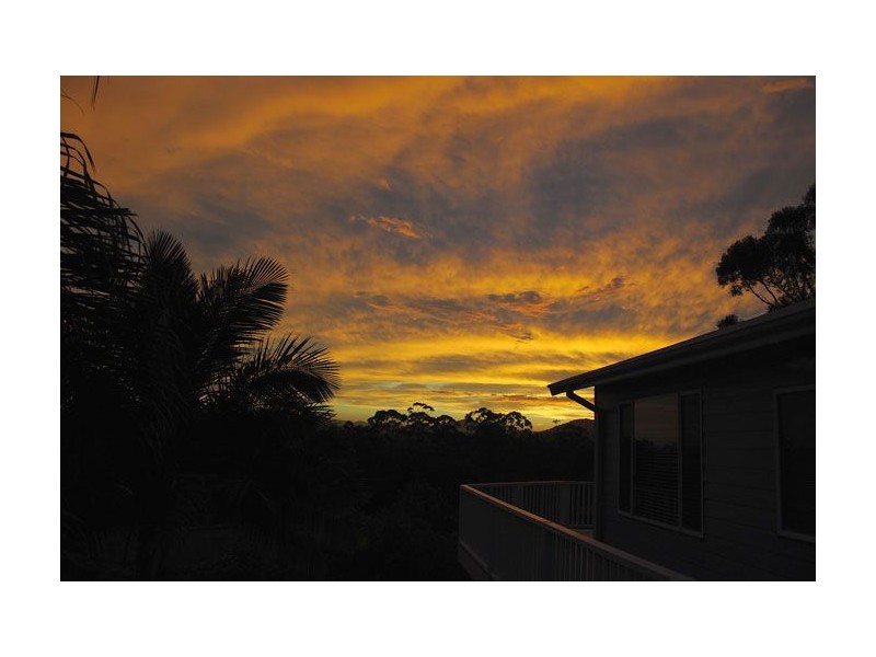 33 Poynten Drive, Emerald Beach NSW 2456