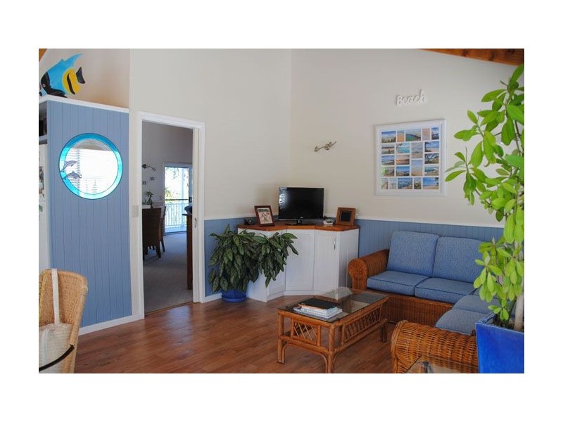 33 Poynten Drive, Emerald Beach NSW 2456