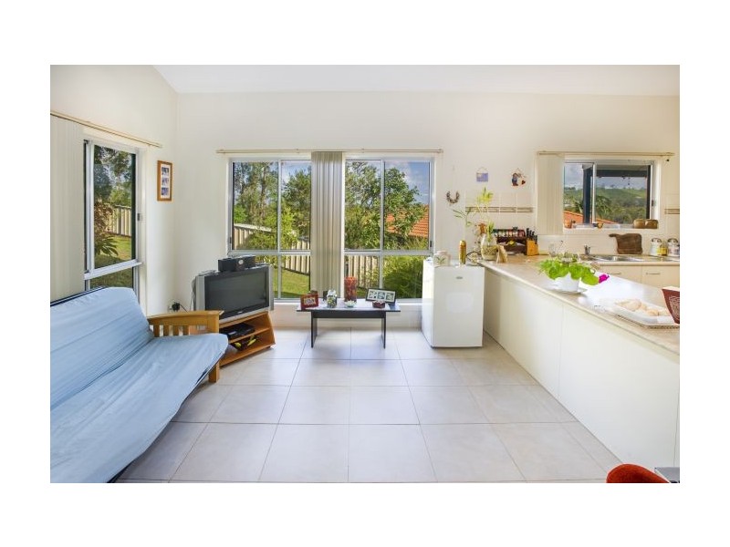 8 McPhee Close, Woolgoolga NSW 2456