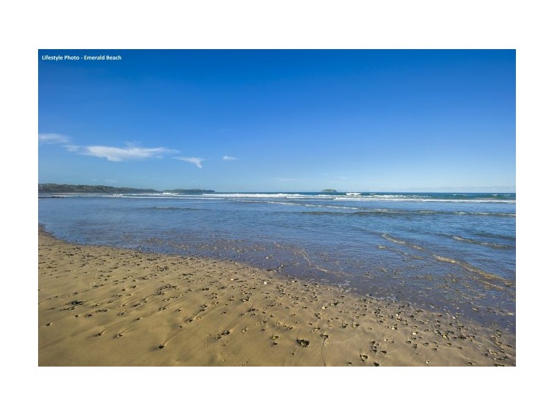 1/103 Fiddaman Road, Emerald Beach NSW 2456