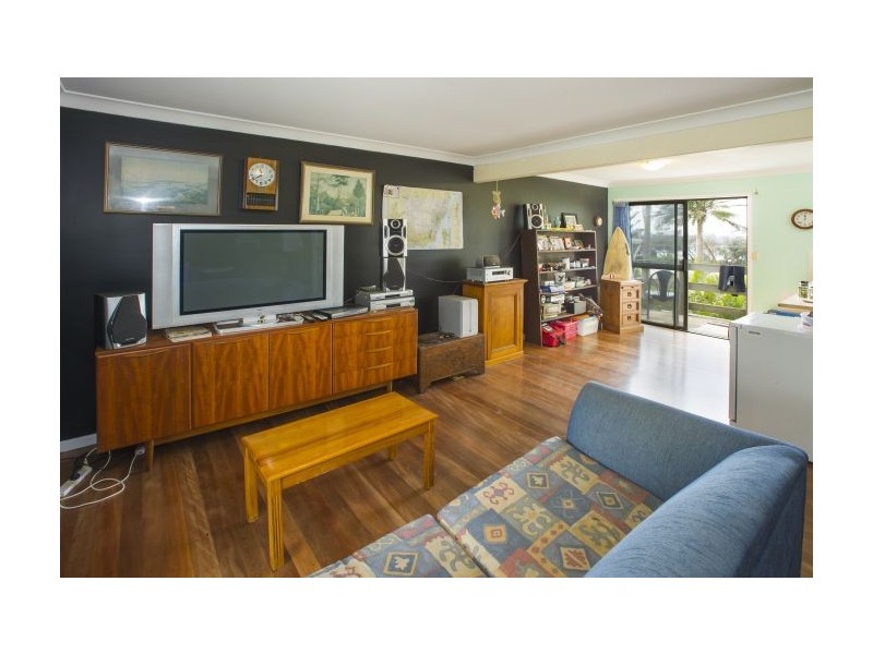 51 Bluegum Avenue, Sandy Beach NSW 2456