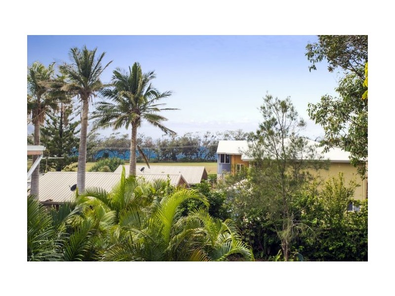 51 Bluegum Avenue, Sandy Beach NSW 2456